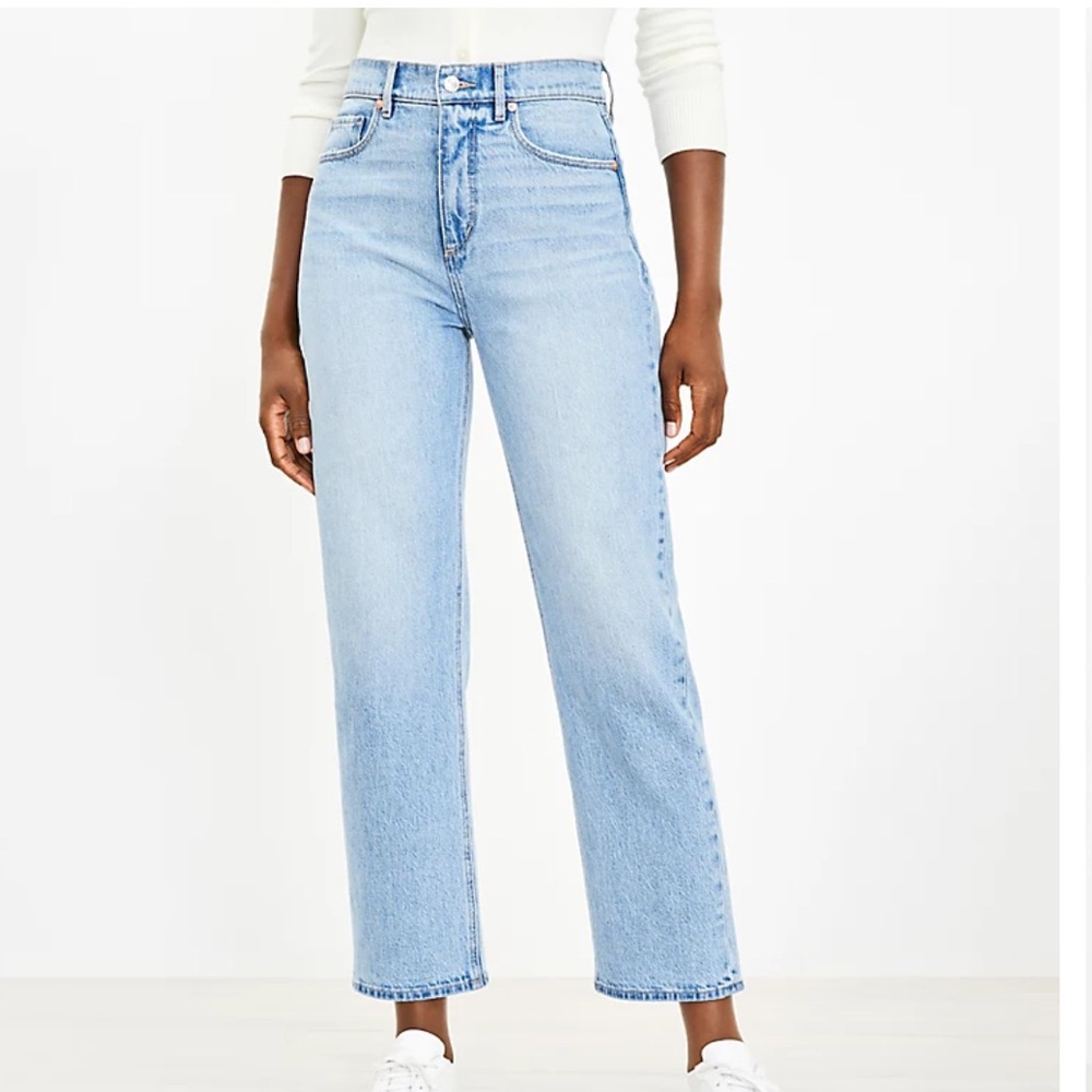 High Rise Straight Jeans in Vintage Light Indigo Wash